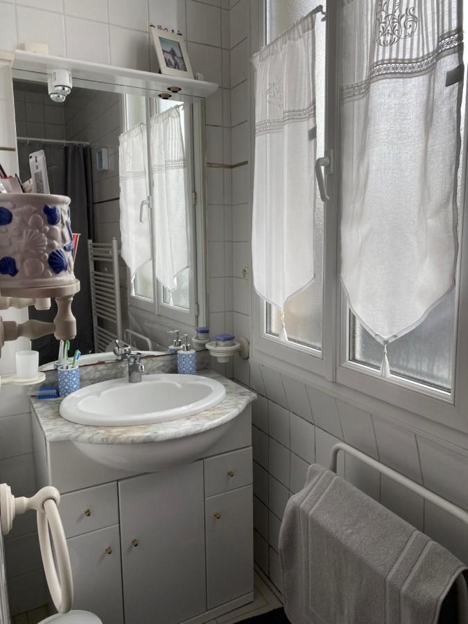 Le Bourgneuf-la-Foret Le Trianon Bed & Breakfast エクステリア 写真